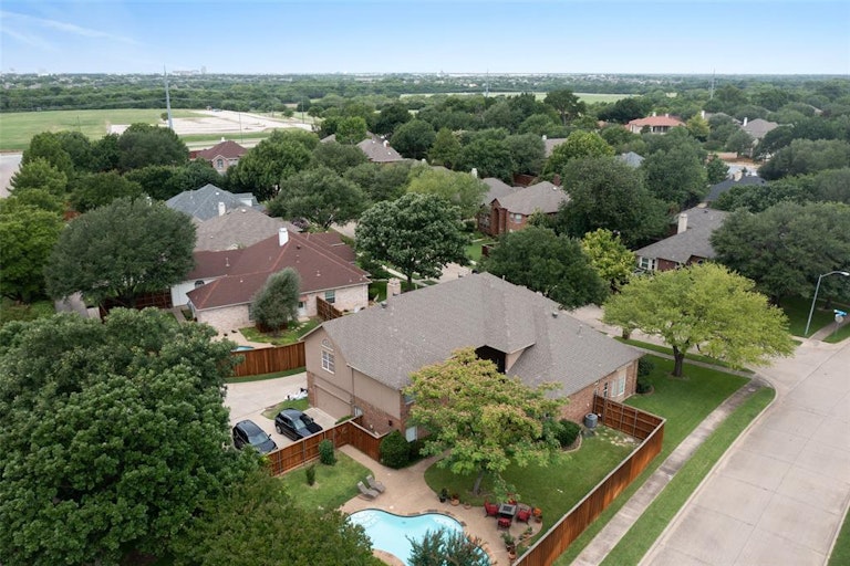 Photo 16 of 20 - 5410 Kingston Dr, Richardson, TX 75082