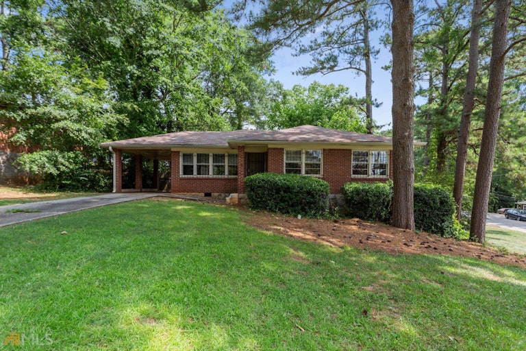 Photo 1 of 27 - 2278 Alpha Dr, Decatur, GA 30032