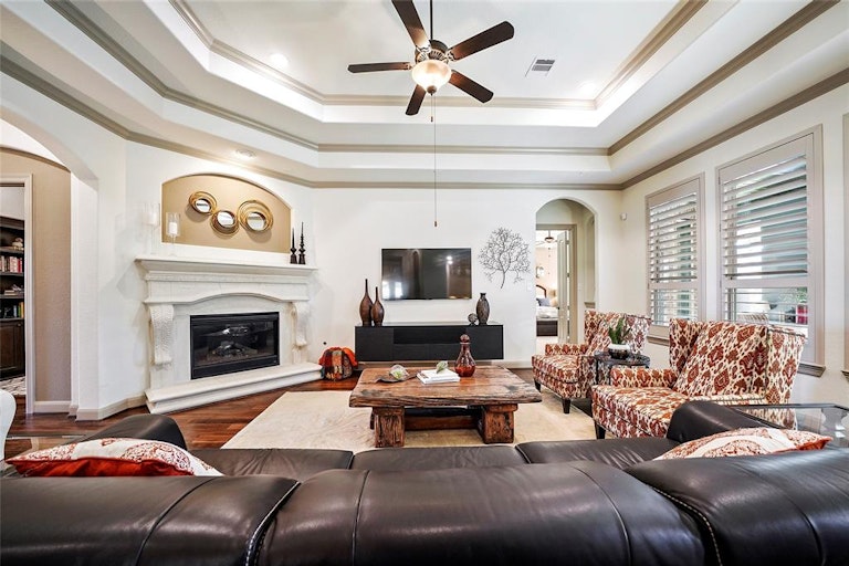 Photo 12 of 45 - 3716 Forest Brook Ln, Spring, TX 77386