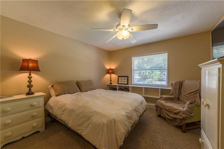 Photo 13 of 24 - 1266 Juliana Pl, Orlando, FL 32807