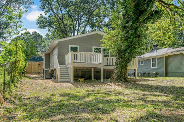 Photo 25 of 28 - 710 S Grand Ave NW, Atlanta, GA 30318