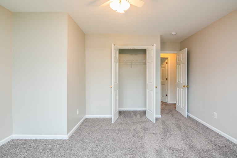 Photo 11 of 17 - 5004 Amberfield Way, Raleigh, NC 27604
