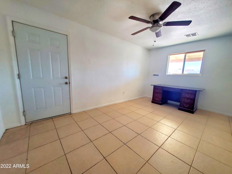 Photo 23 of 42 - 11122 W Connecticut Ave, Youngtown, AZ 85363