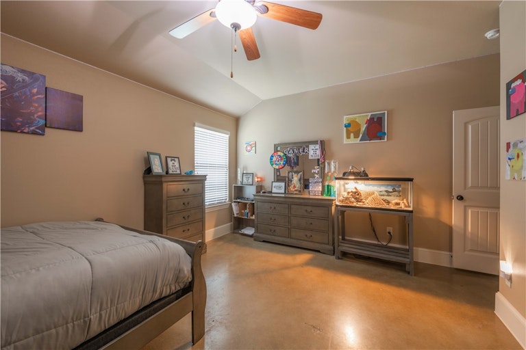 Photo 21 of 29 - 317 Bluestem Cv, Georgetown, TX 78633