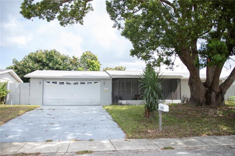 Photo 2 of 72 - 5121 Dove Dr, New Port Richey, FL 34652