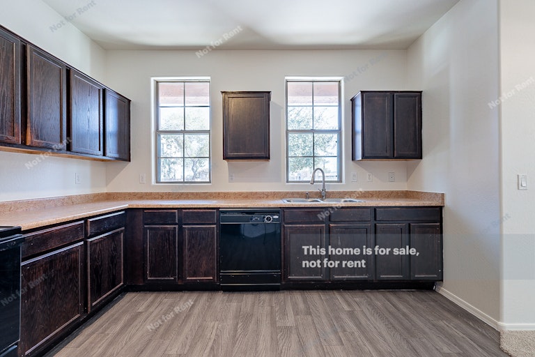 Photo 10 of 31 - 7236 S 48th Ln, Laveen, AZ 85339