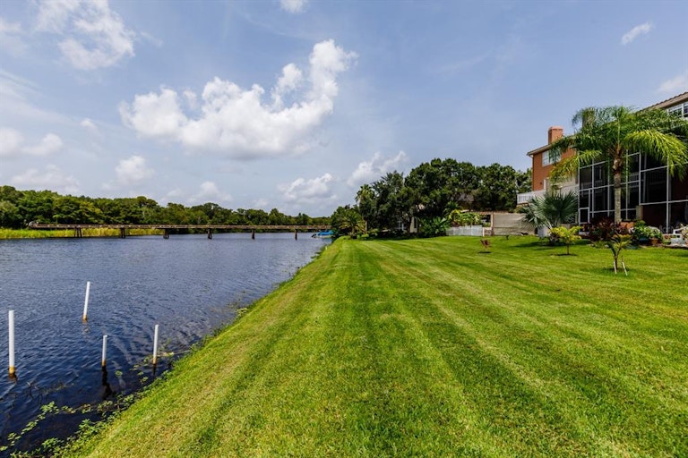 Photo 33 of 36 - 1802 Lago Vista Blvd, Palm Harbor, FL 34685