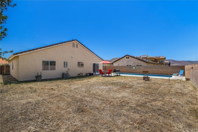 Photo 23 of 34 - 2091 Roanoke St, San Jacinto, CA 92582