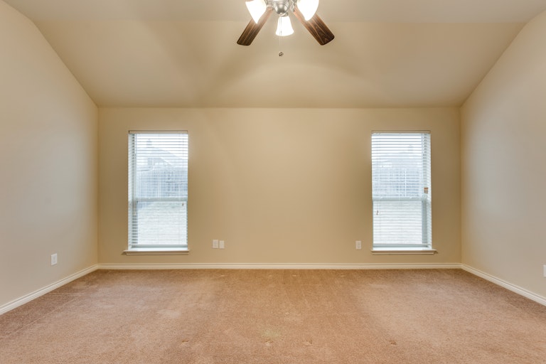 Photo 17 of 28 - 13801 Bluebell Dr, Little Elm, TX 75068