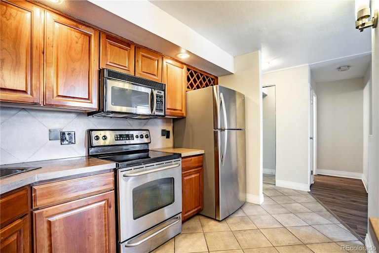 Photo 6 of 37 - 601 W 11th Ave #605, Denver, CO 80204