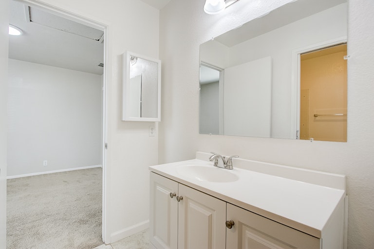 Photo 23 of 31 - 7441 Fireweed Cir, Citrus Heights, CA 95610