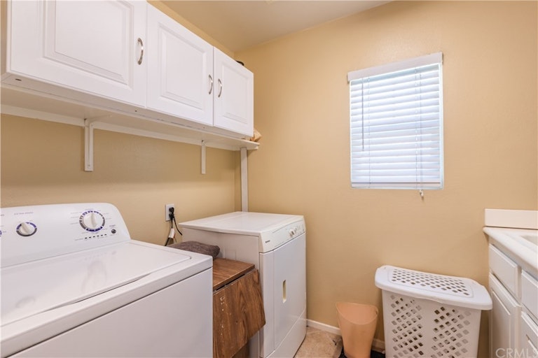 Photo 24 of 48 - 7931 Barnstormer Ct, Chino, CA 91708