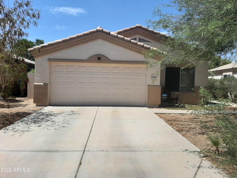 Photo 1 of 12 - 13584 W Canyon Creek Dr, Surprise, AZ 85374
