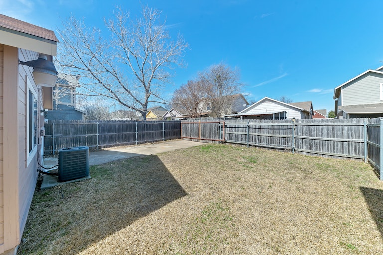 Photo 23 of 24 - 9916 Lone Eagle Dr, Fort Worth, TX 76108