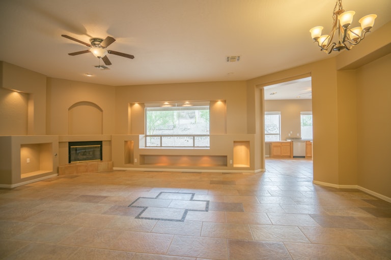 Photo 11 of 29 - 17744 W Summit Dr, Goodyear, AZ 85338