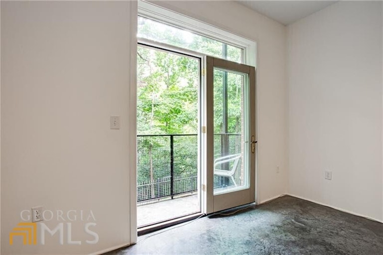 Photo 21 of 37 - 560 Dutch Valley Rd NE #2212, Atlanta, GA 30324