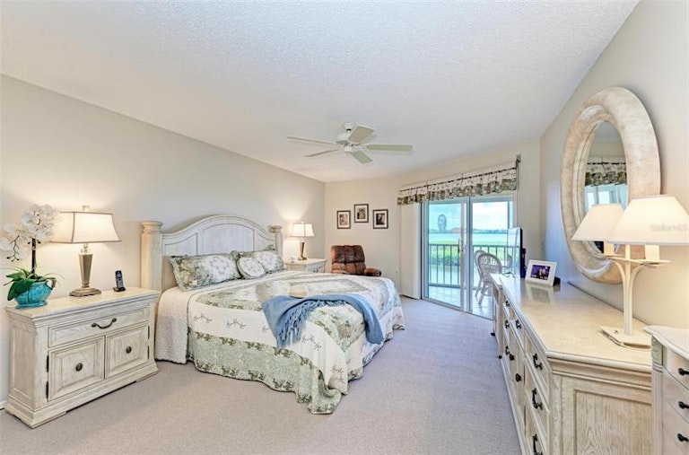 Photo 23 of 56 - 1247 Edgewater Cir #1247, Bradenton, FL 34209
