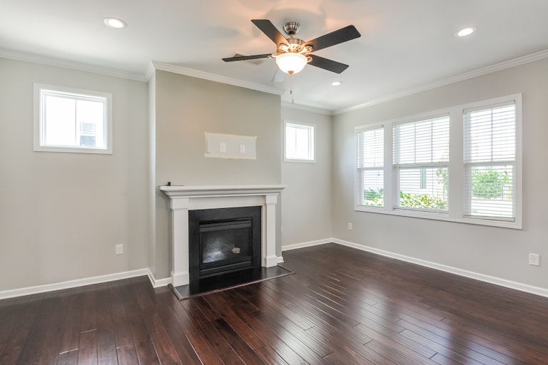 Photo 4 of 25 - 24 Plum Ln, Clayton, NC 27527