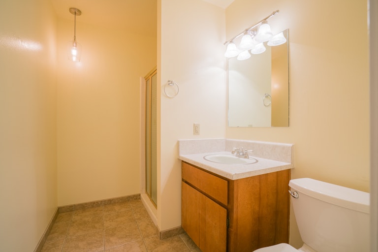 Photo 13 of 17 - 4033 W Hatcher Rd, Phoenix, AZ 85051
