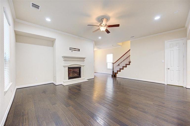 Photo 6 of 34 - 2811 Shadow Woods Ct, Houston, TX 77043