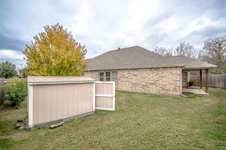 Photo 25 of 27 - 6076 Cedar Glen Dr, Grand Prairie, TX 75052