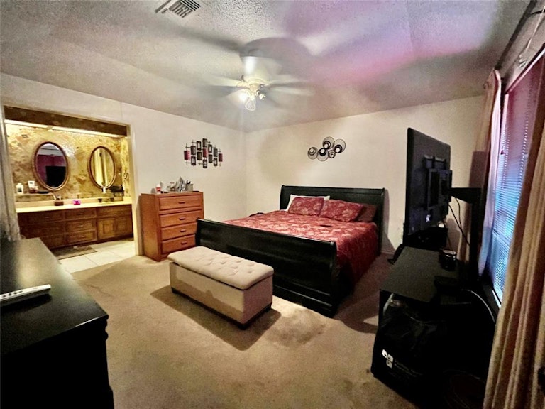 Photo 8 of 21 - 306 Cardinal Creek Dr, Duncanville, TX 75137