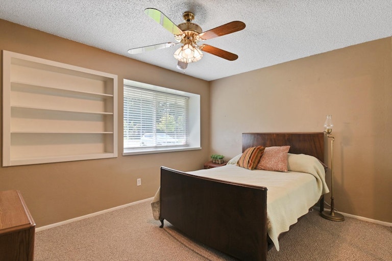 Photo 32 of 70 - 459 Wilder Ave, Yuba City, CA 95993