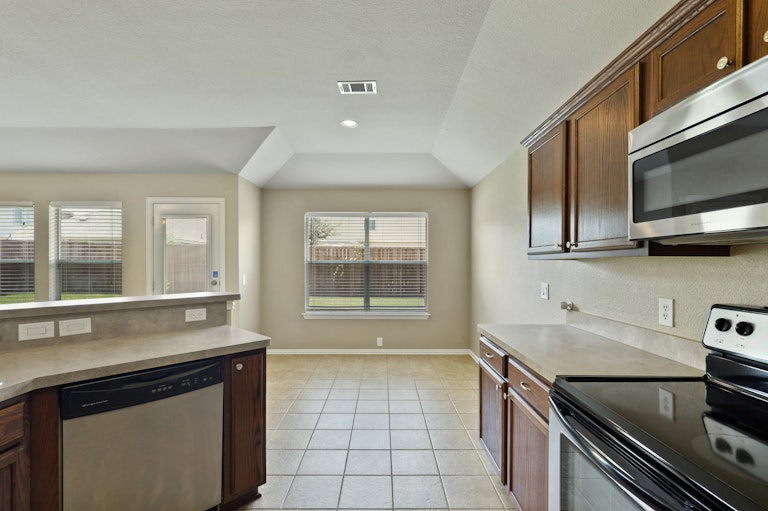Photo 7 of 27 - 1804 Canvasback, Aubrey, TX 76227