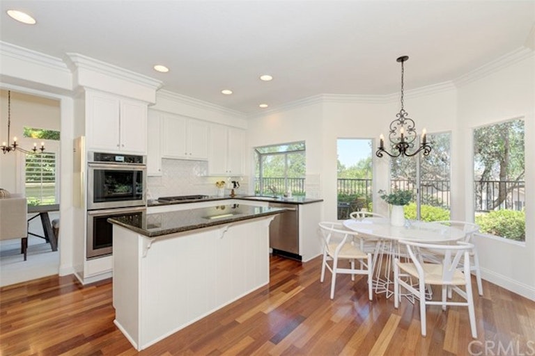 Photo 12 of 50 - 28561 Camelback Rd, Trabuco Canyon, CA 92679