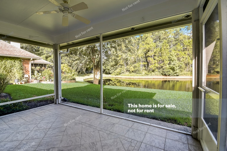 Photo 16 of 36 - 8560 Walden Glen Dr, Jacksonville, FL 32256