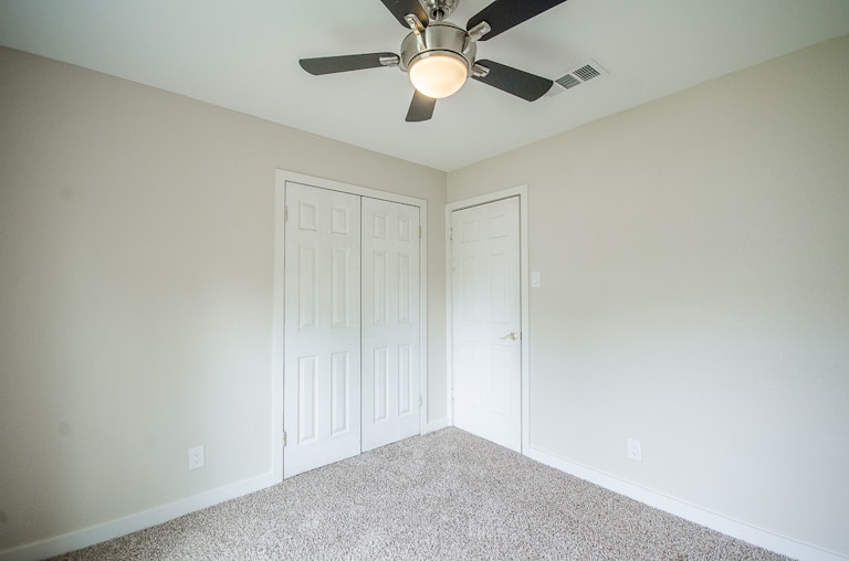 Photo 18 of 24 - 4205 Brambleton Pl, Forest Hill, TX 76119