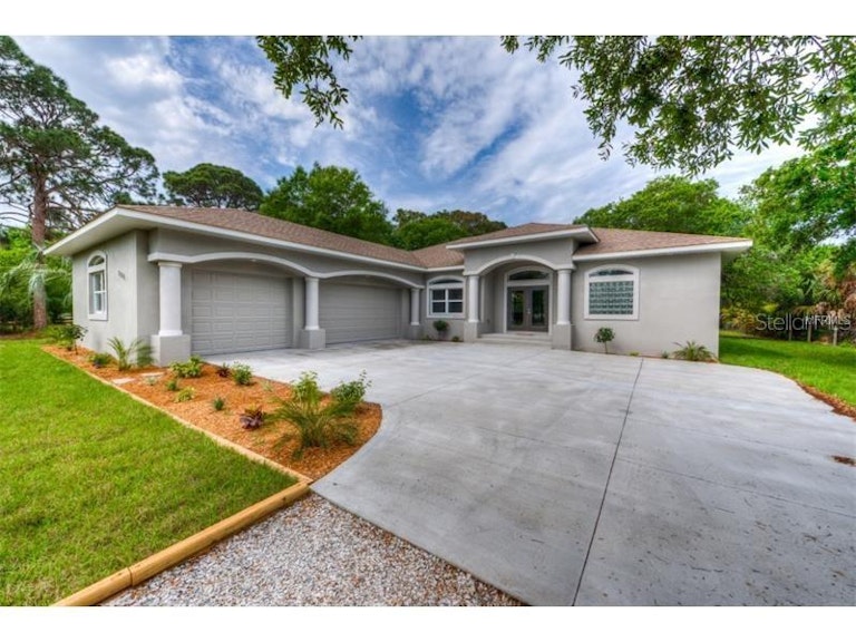 Photo 1 of 25 - 5820 Denison Dr, Venice, FL 34293