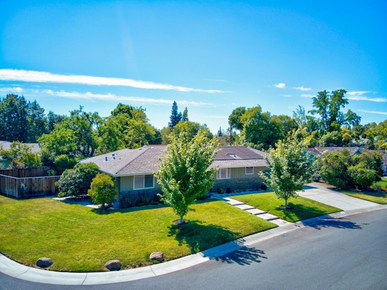 Photo 42 of 68 - 1940 Rolling Hills Rd, Sacramento, CA 95864