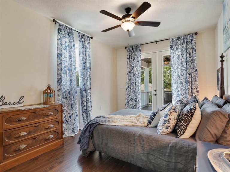Photo 26 of 69 - 635 N Osprey Ave, Sarasota, FL 34236