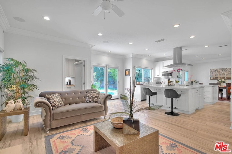 Photo 28 of 54 - 14826 Otsego St, Sherman Oaks, CA 91403