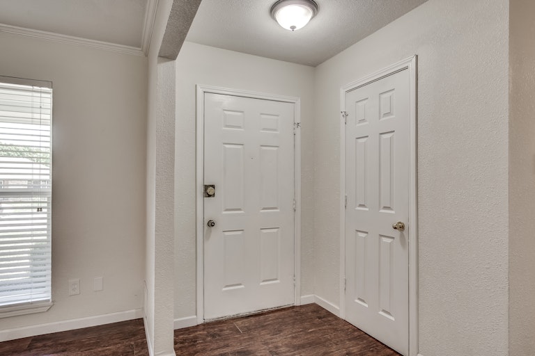 Photo 6 of 32 - 207 Cherrybark Dr, Coppell, TX 75019
