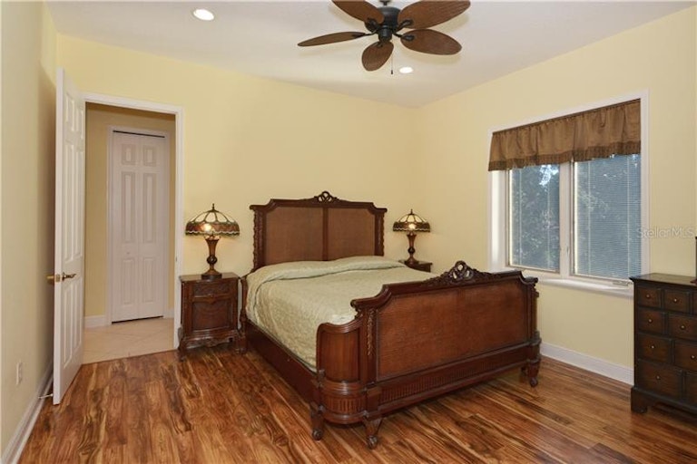 Photo 15 of 25 - 8897 Bloomfield Blvd, Sarasota, FL 34238