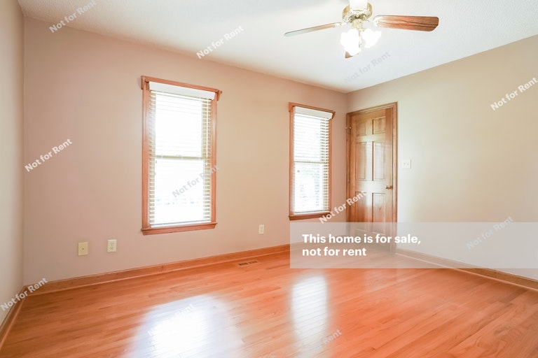 Photo 14 of 25 - 6716 Walnut Cove Dr, Raleigh, NC 27603