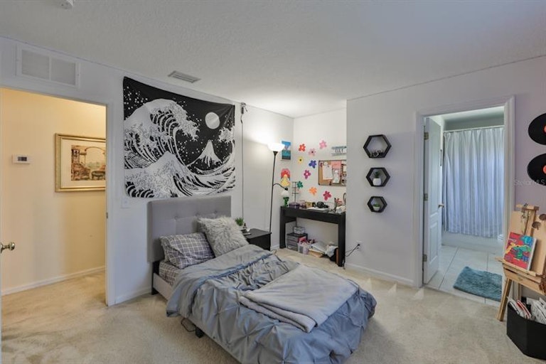 Photo 37 of 52 - 2930 Downan Point Dr, Land O Lakes, FL 34638