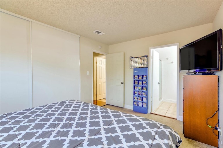Photo 24 of 33 - 9544 Achates Cir, Sacramento, CA 95826