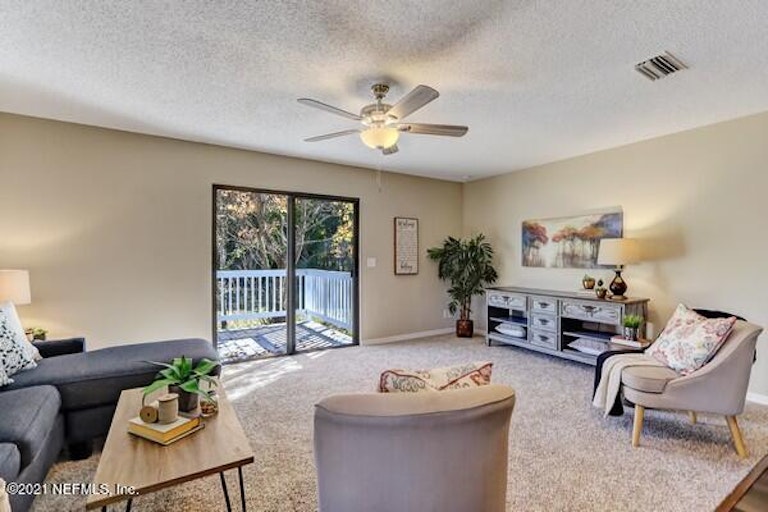Photo 6 of 36 - 44018 Swallowfork Ave, Callahan, FL 32011