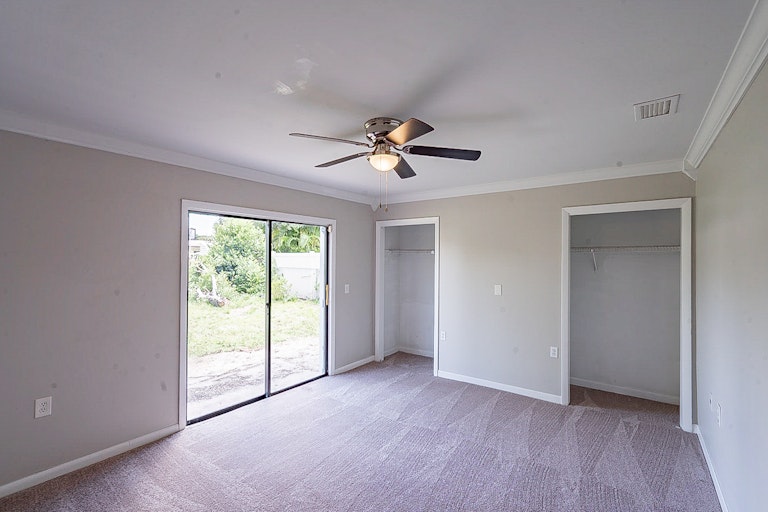 Photo 17 of 26 - 207 E Lake Mary Dr, Orlando, FL 32839