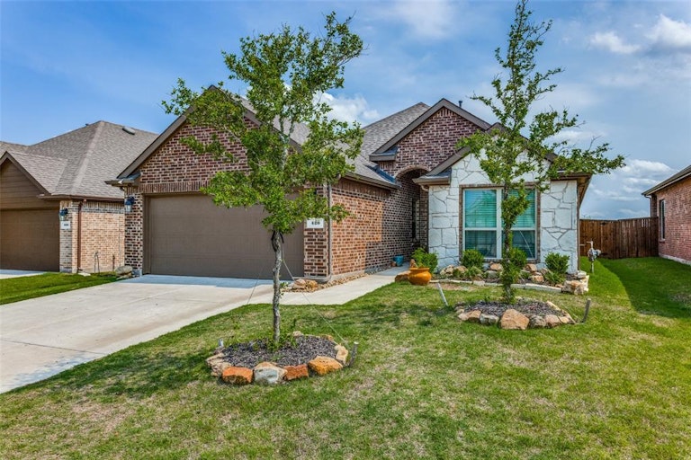 Photo 4 of 36 - 420 Cowboy Way, Anna, TX 75409