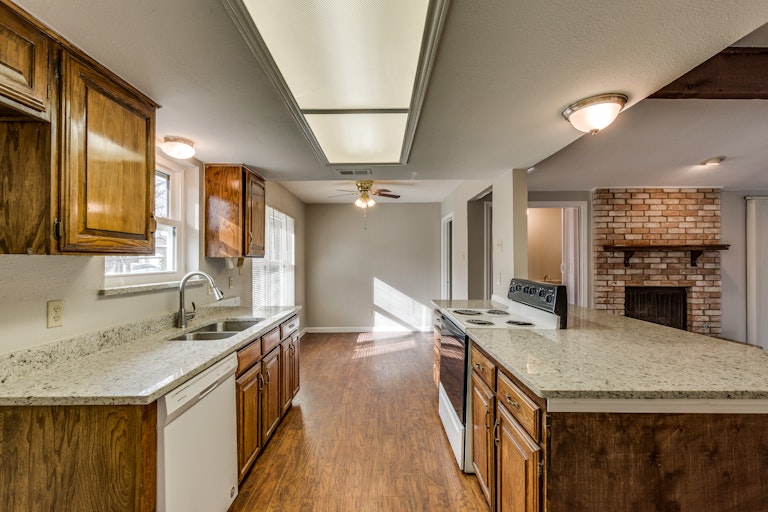 Photo 27 of 30 - 7201 Harvest Hill Dr, Rowlett, TX 75089