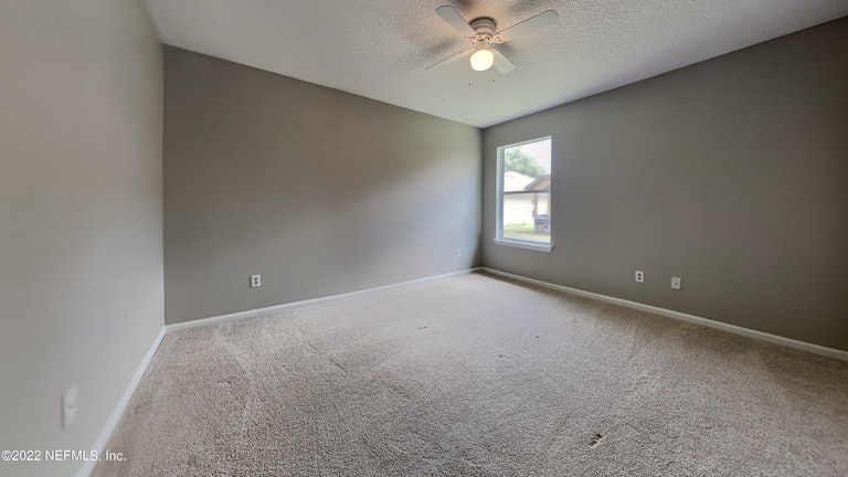 Photo 16 of 19 - 640 Acorn Chase Dr, Orange Park, FL 32065