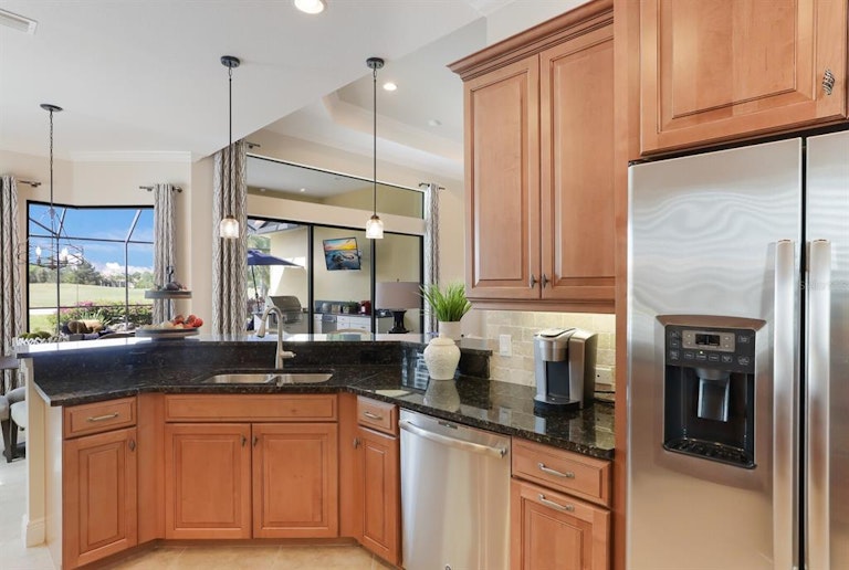 Photo 12 of 45 - 14910 Castle Park Ter, Lakewood Ranch, FL 34202