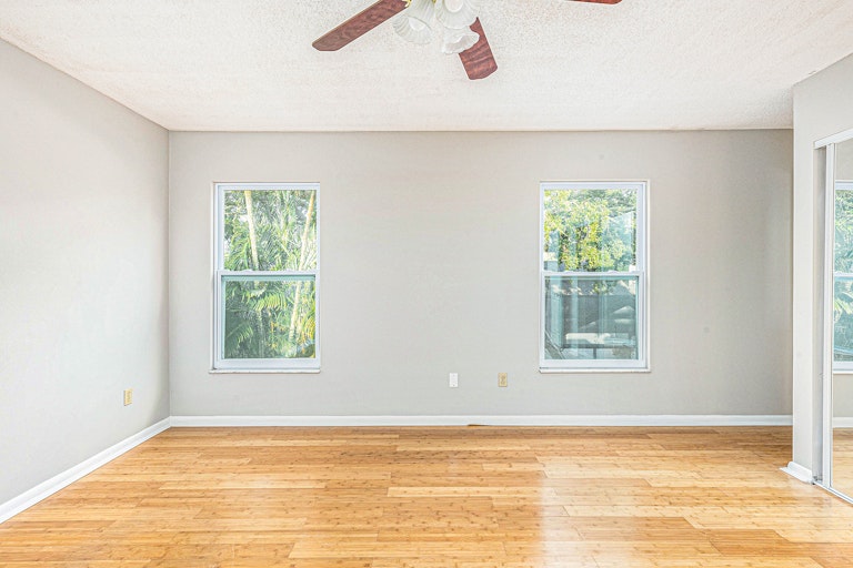 Photo 8 of 15 - 12171 77th St, Largo, FL 33773