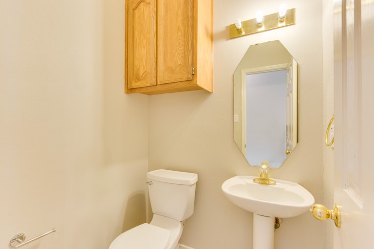 Photo 13 of 31 - 900 Heritage Pkwy S, Allen, TX 75002
