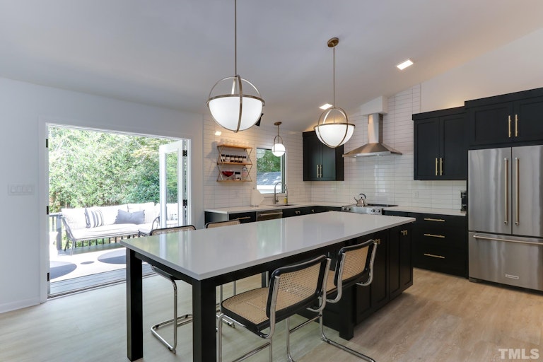 Photo 7 of 29 - 3016 Sylvania Dr, Raleigh, NC 27607