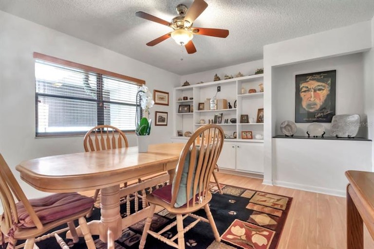 Photo 7 of 30 - 2400 Winding Creek Blvd #26-204, Clearwater, FL 33761